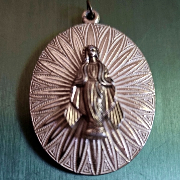 Other - Vintage German Silver Tone Miraculous Medal